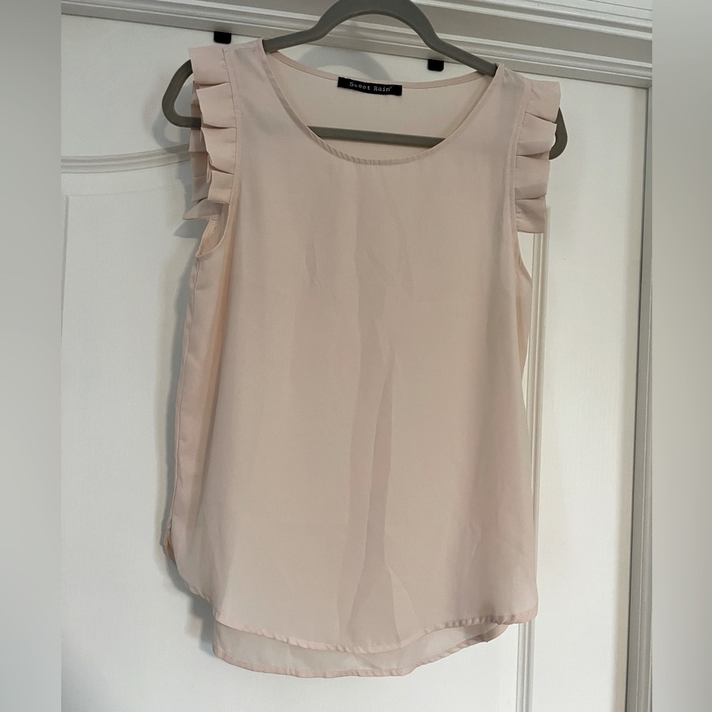 Light pink tank top